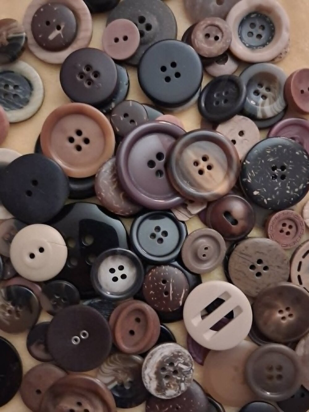 Buttons Bundle of Brown